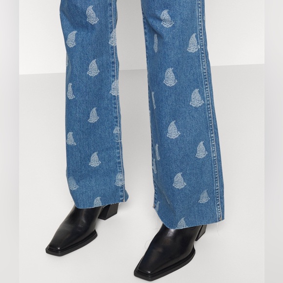 NWT Wrangler Medium Wash PAISLEY PRINT WESTWARD HIGH RISE BOOTCUT JEANS - Picture 8 of 16